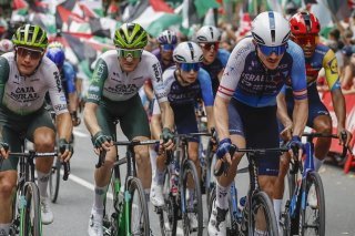 Israel - Premier Tech fournit un nouveau maillot à ses coureurs pour la suite de la Vuelta KEYSTONE/EPA/Miguel Tona
